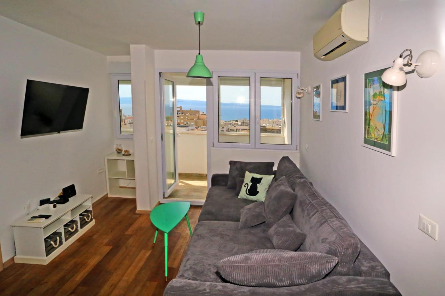 Apartman Renci With Sea View