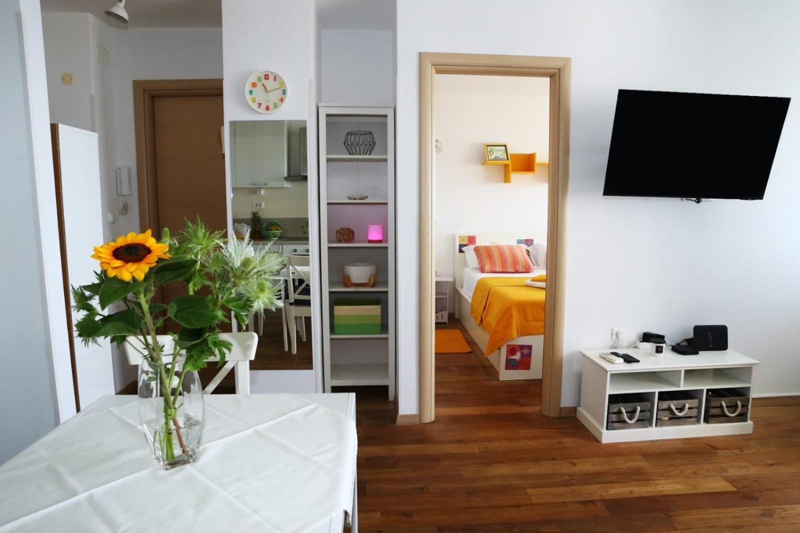 Renci With Sea View Apartman *